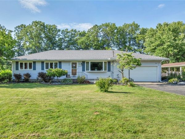 39550 Calann Drive , Elyria, OH 44035