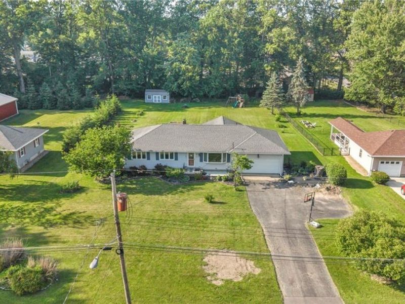 39550 Calann Drive , Elyria, OH 44035 Photo 3