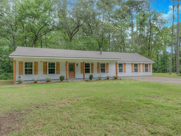2130 Twin Lake Drive, Benton, LA 71006