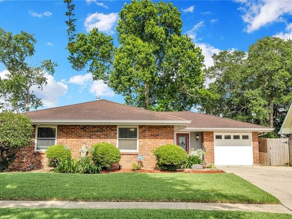 725 HERMES Place, Terrytown, LA 70056