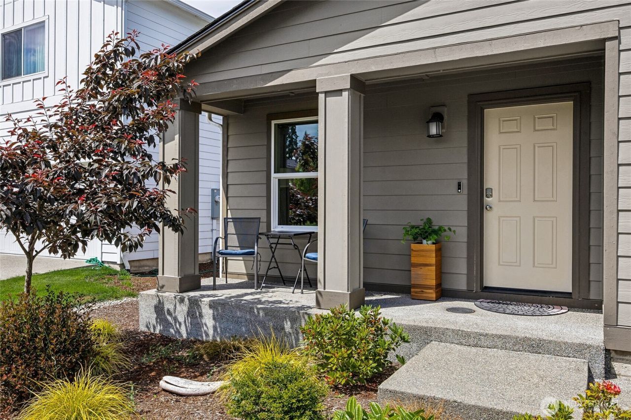 4369 SE Woodford Court , Port Orchard, WA 98366