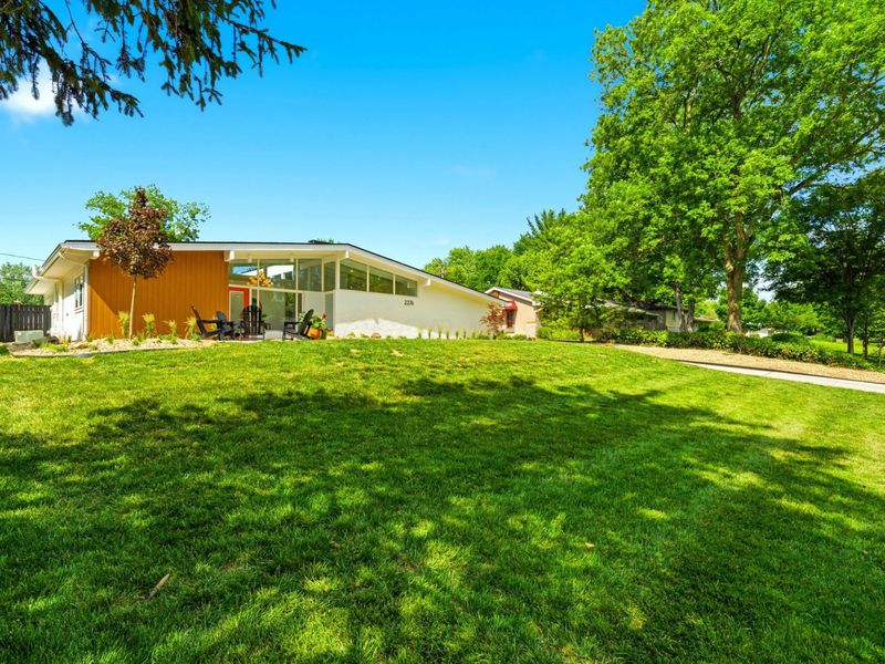 2276 Johnston Road, Upper Arlington, OH 43220 Photo 3