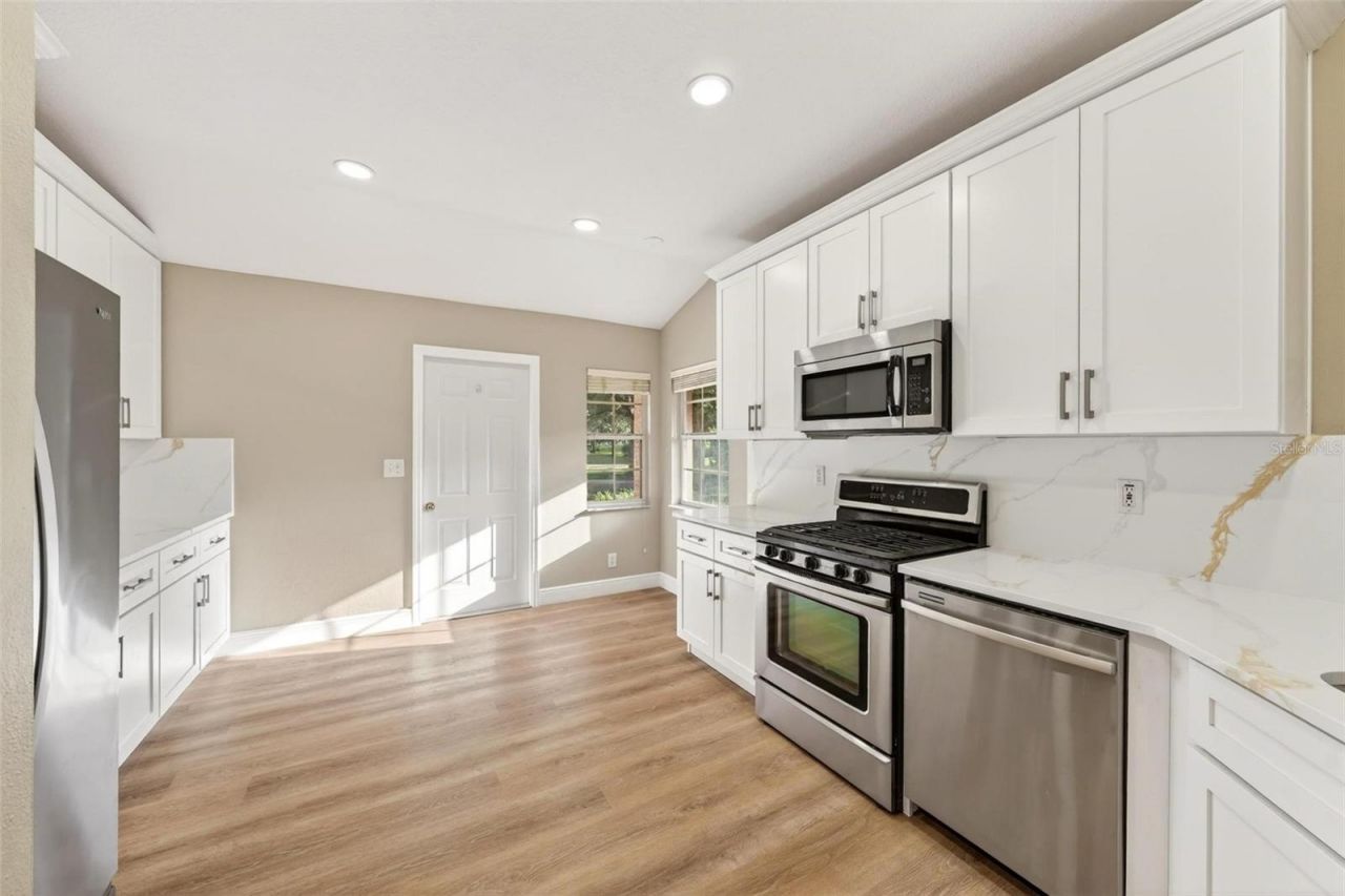 305 Ridgeway Boulevard , Deland, FL 32724 Photo