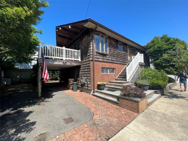 71 Garden City Avenue , Point Lookout, NY 11569