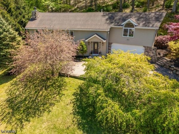 80 Bald Eagle Rd, Allamuchy, NJ 07840