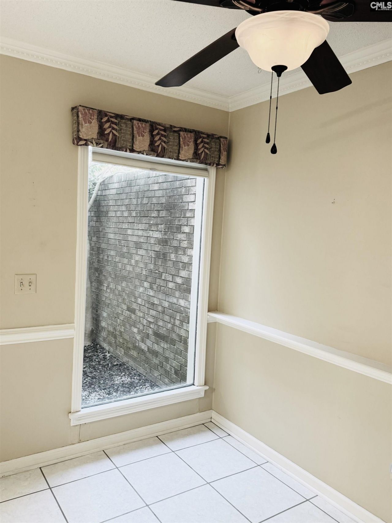 208 Patio Place  Photo 14