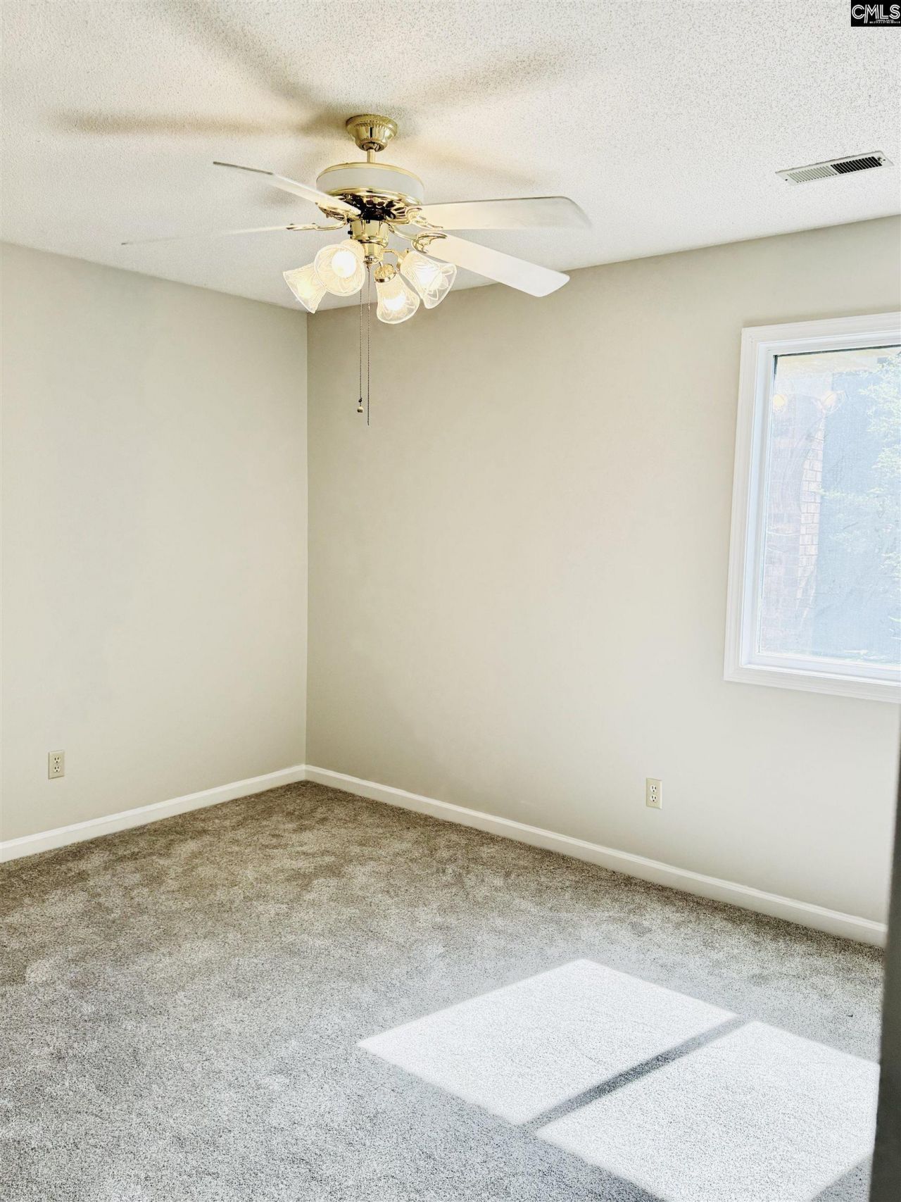 208 Patio Place  Photo 16