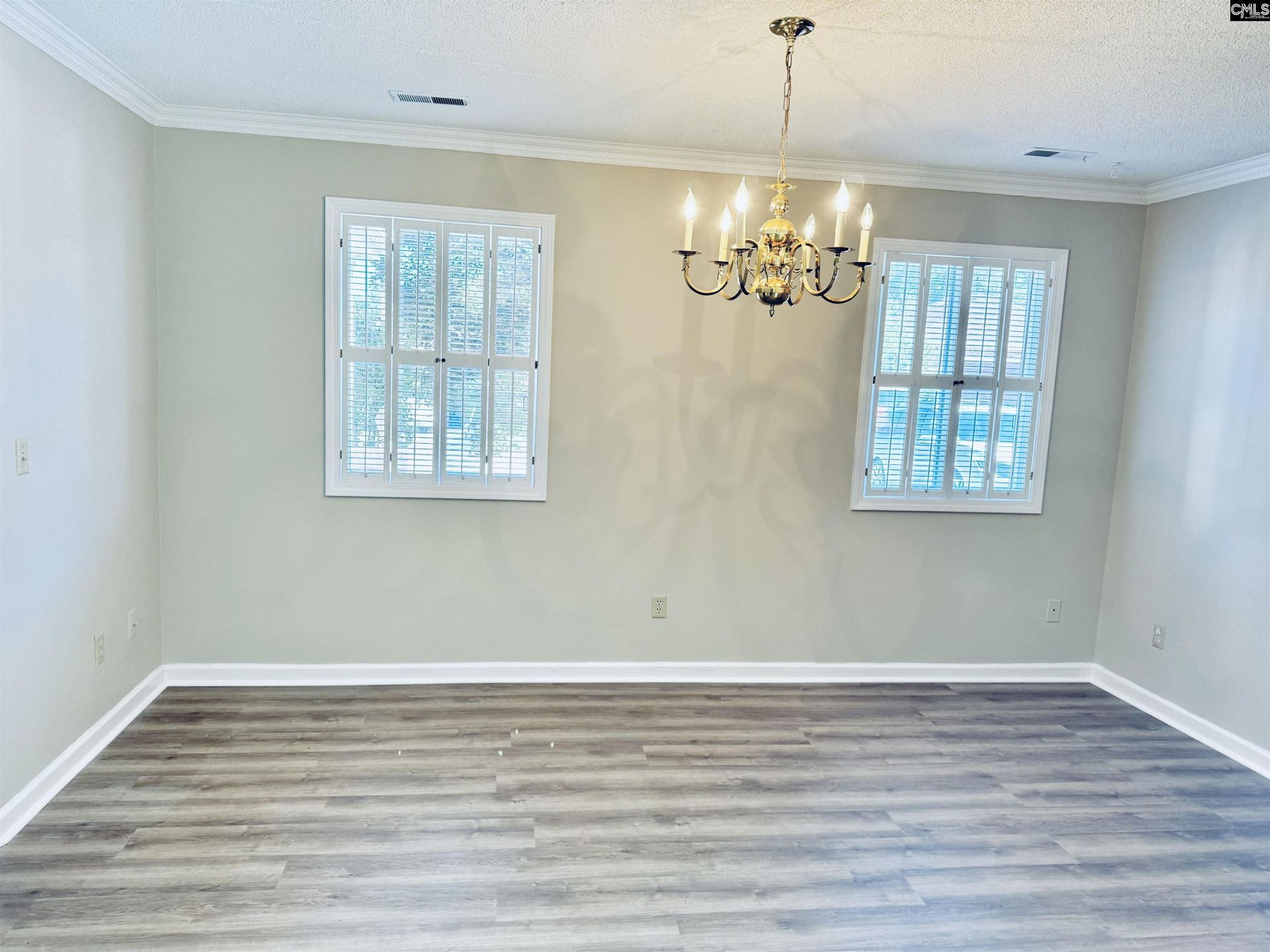 208 Patio Place  Photo 9