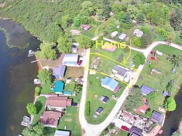 9388 S Lake Drive, Evart, MI 49631