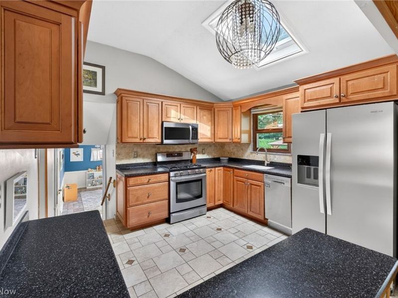 21439 Ellen Drive, Fairview Park, OH 44126 Photo 10