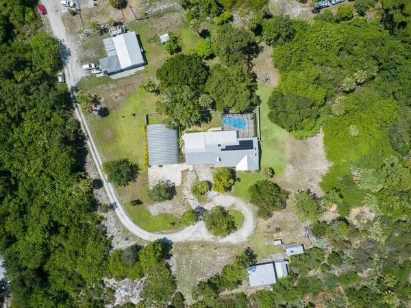 725 SW 4th Ave Avenue SW, Vero Beach, FL 32962