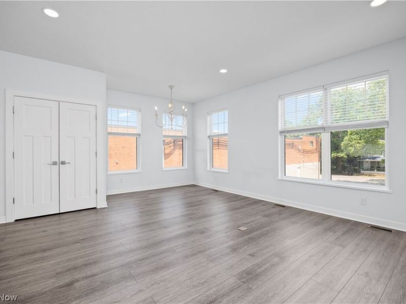 2059 W 34th Place, Cleveland, OH 44113 Photo 13