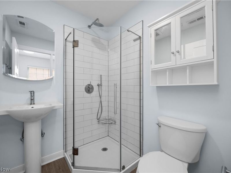 2059 W 34th Place, Cleveland, OH 44113 Photo 17