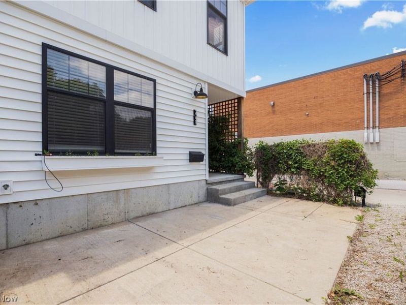 2059 W 34th Place, Cleveland, OH 44113 Photo 30