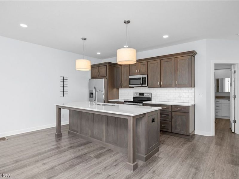 2059 W 34th Place, Cleveland, OH 44113 Photo 6