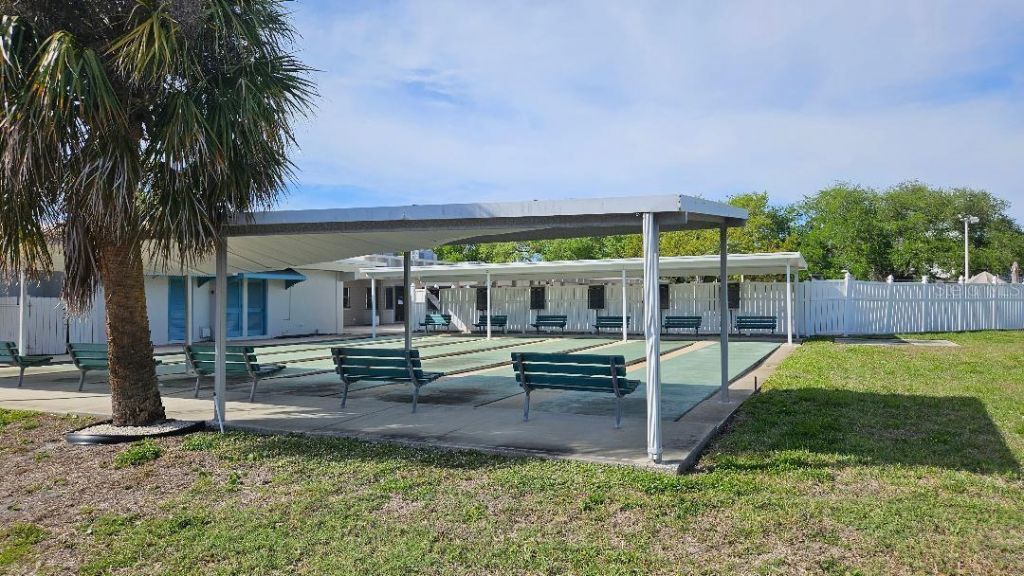 9815 47th Avenue N, Unit 303, Saint Petersburg, FL 33708 Photo