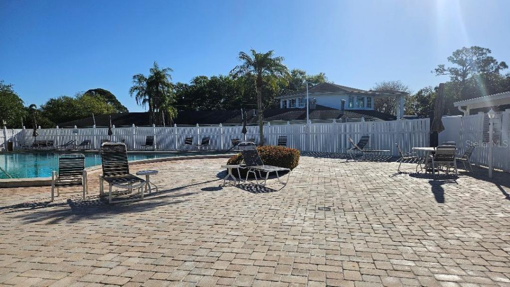 9815 47th Avenue N, Unit 303, Saint Petersburg, FL 33708 Photo