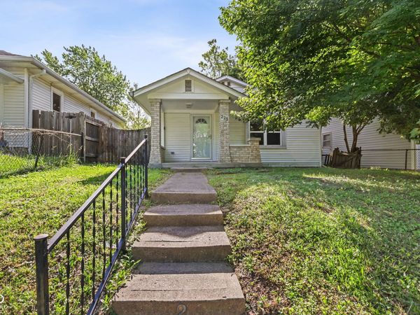 225 S 2nd Avenue, Beech Grove, IN 46107
