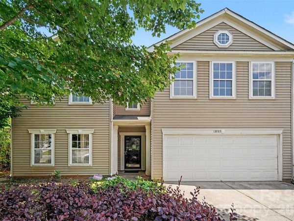 13933 Pinyon Pine Lane, Charlotte, NC 28215