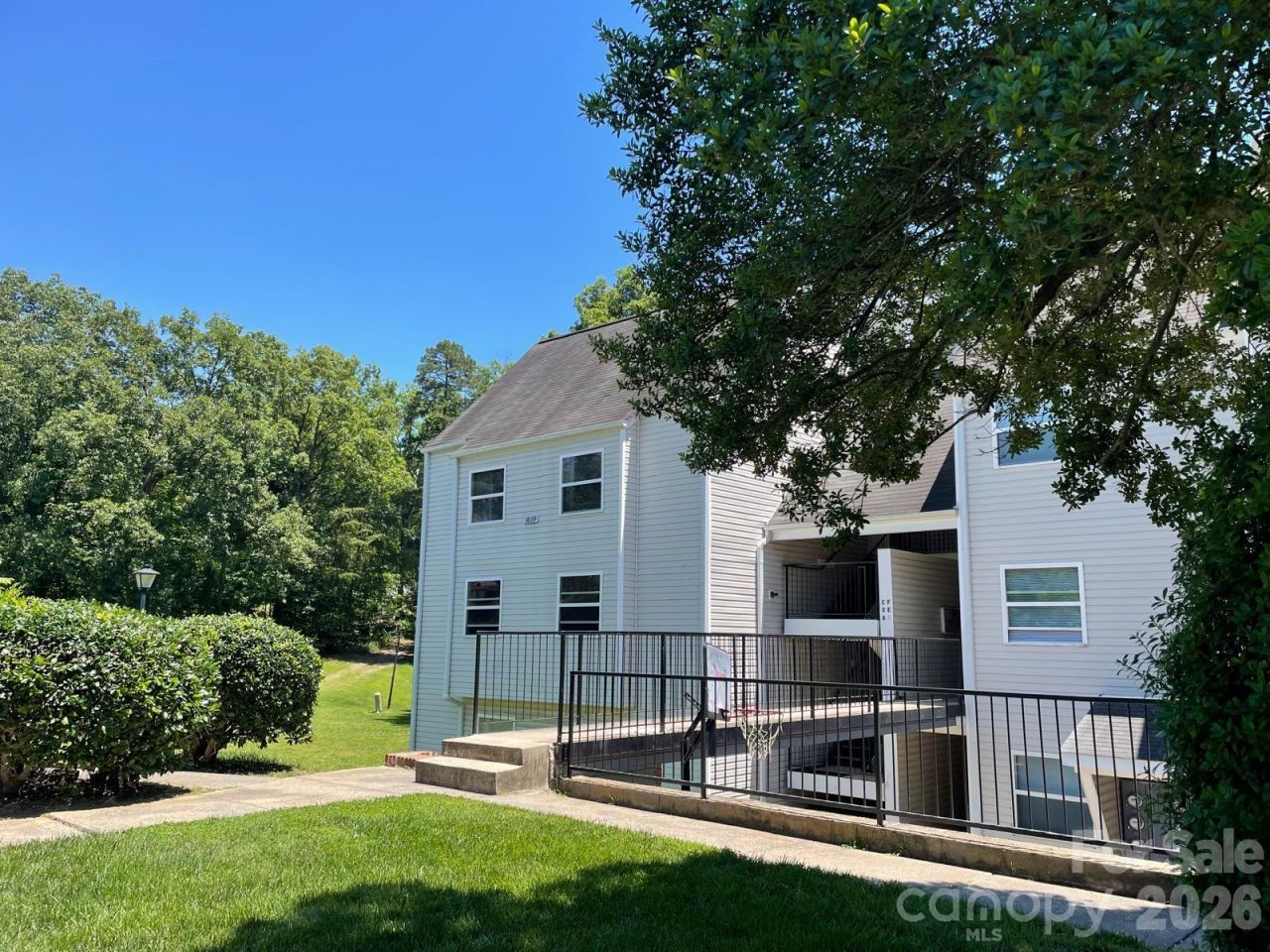 9119 Spyglass Place, Unit b, Charlotte, NC 28214 Main Photo