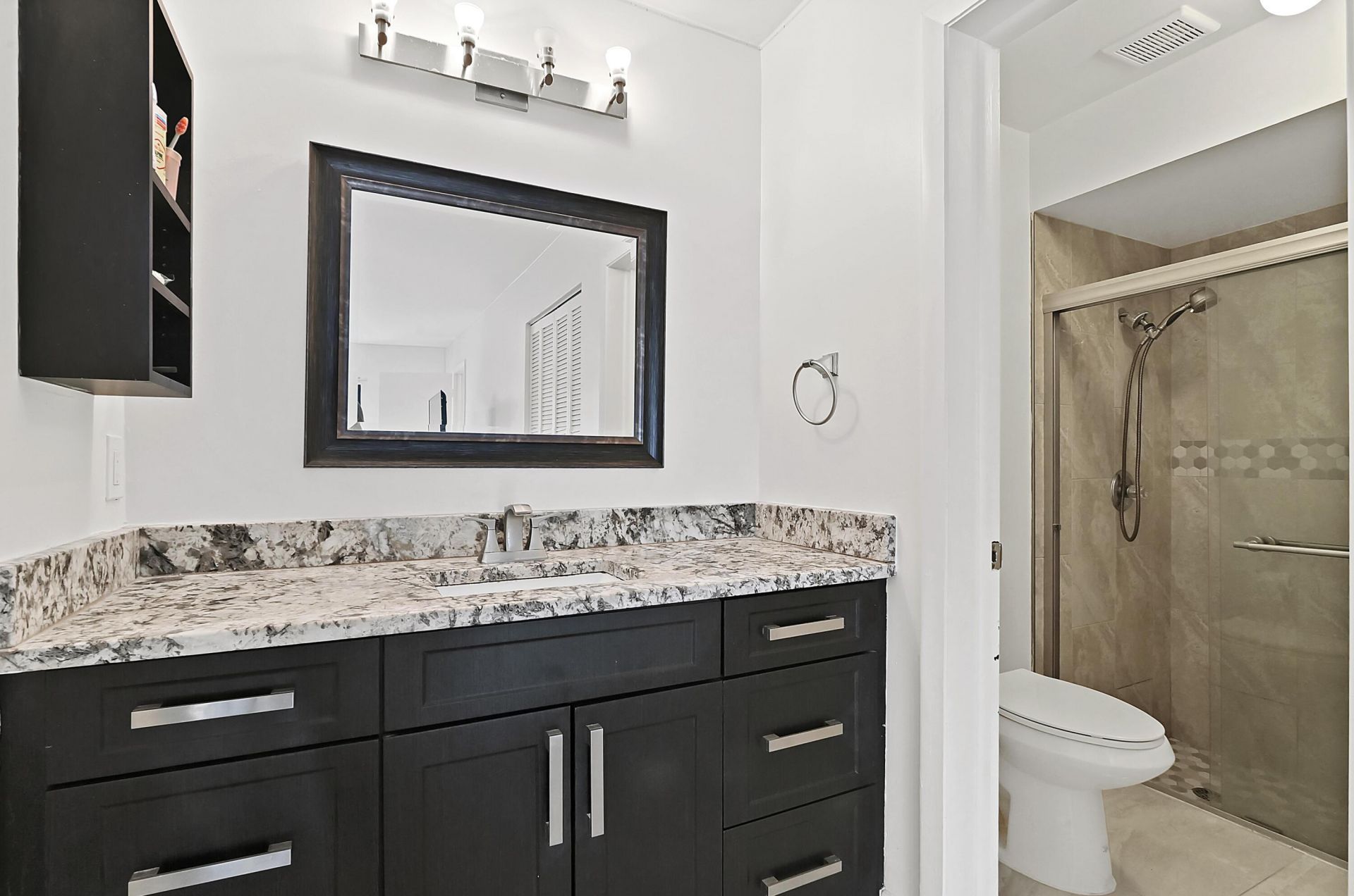 4383 Willow Pond Circle, West Palm Beach, FL 33417 Photo