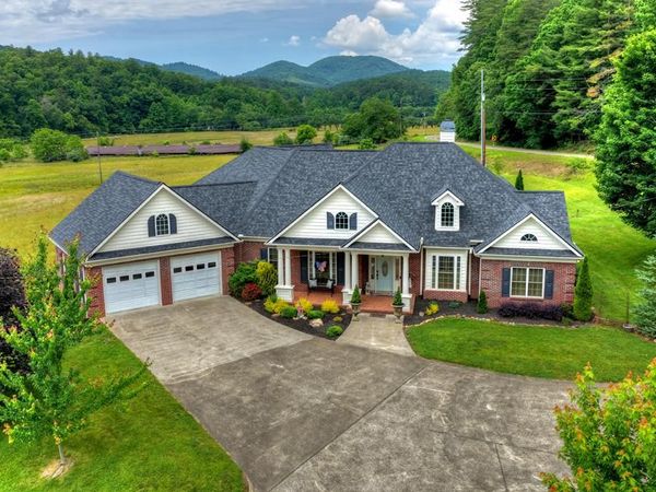20 Dial Road, Blue Ridge, GA 30513