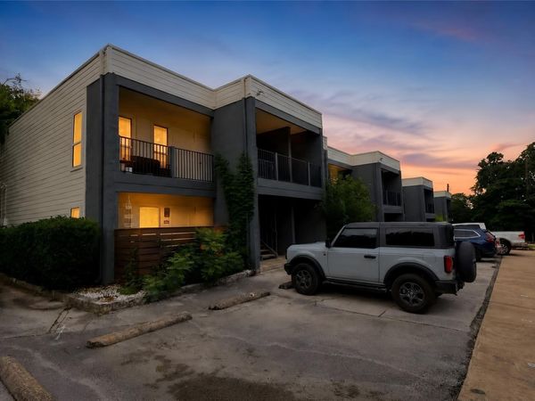 1509 39 1/2 ST, Unit 201, Austin, TX 78756