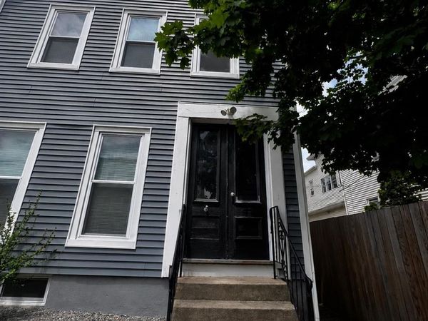 286 Lake Avenue, Unit 1, Manchester, NH 03103