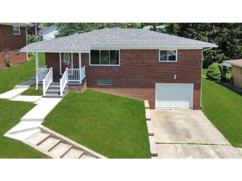 156 Pembroke Road , Steubenville, OH 43953 Photo 1