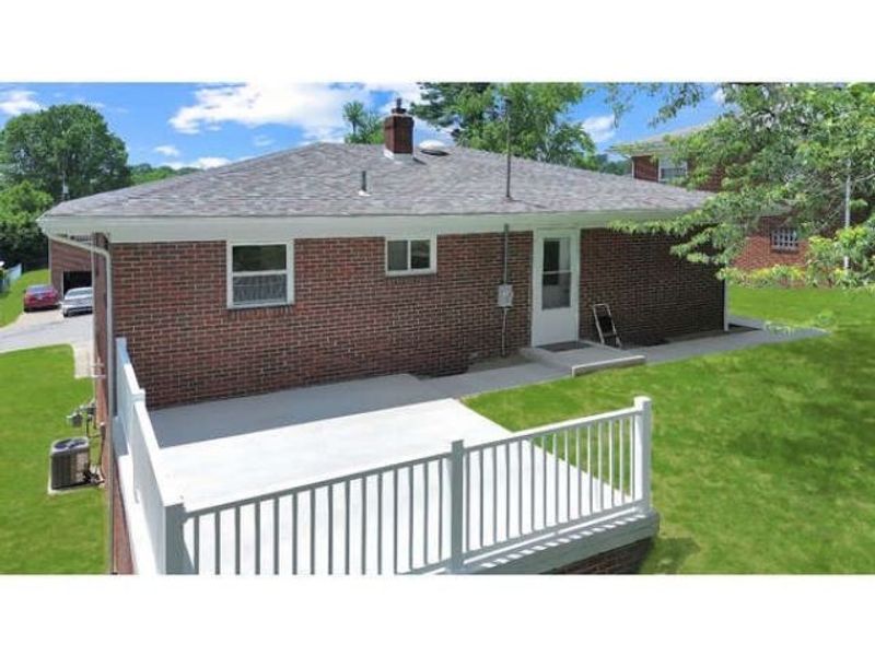 156 Pembroke Road , Steubenville, OH 43953 Photo 2