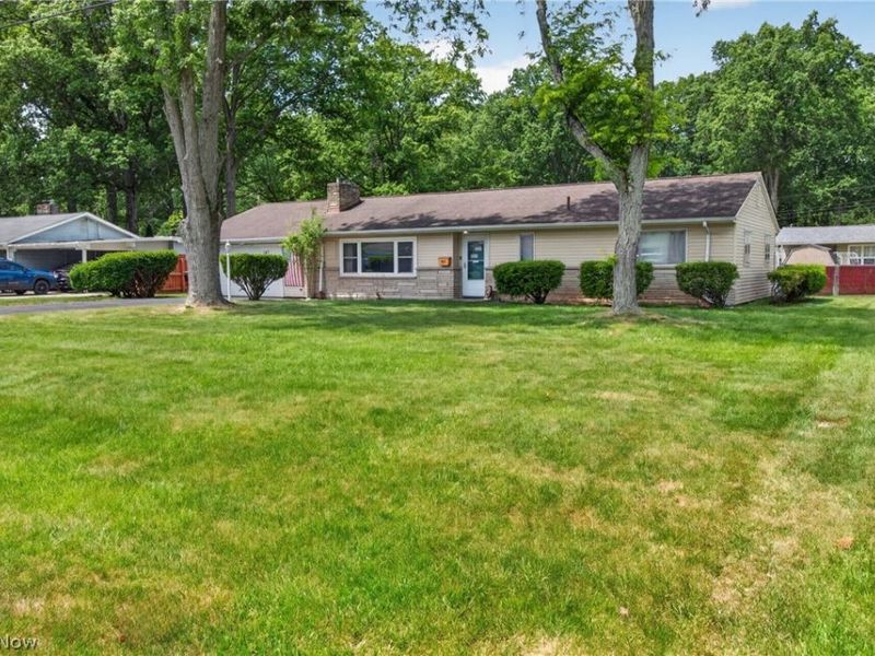 147 Georgette Drive, Grafton, OH 44044 Photo 3