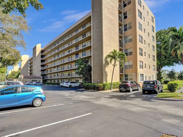 4550 NW 18th Avenue, Unit 506, Deerfield Beach, FL 33064