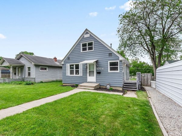 5704 S Calhoun Street, Fort Wayne, IN 46807