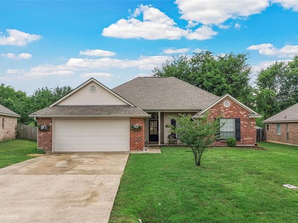 4228 Parkridge Drive , Benton, LA 71006