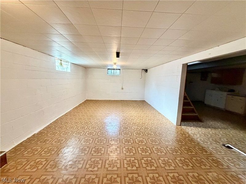 860 Adelaide Avenue NE, Warren, OH 44483 Photo 13