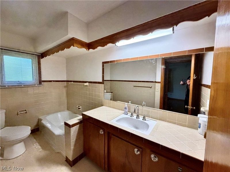 860 Adelaide Avenue NE, Warren, OH 44483 Photo 8
