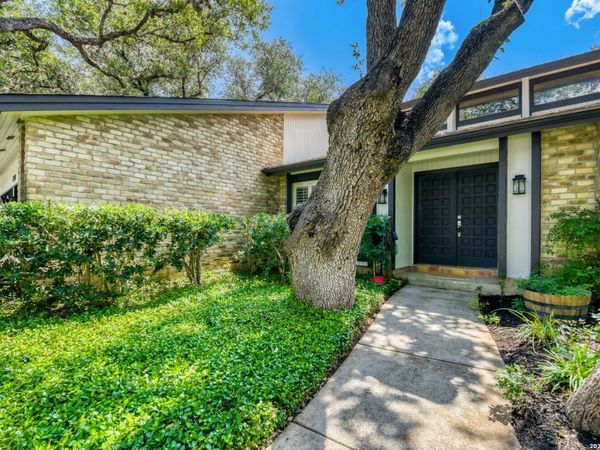 13914 Sugarberry Woods Street, San Antonio, TX 78249