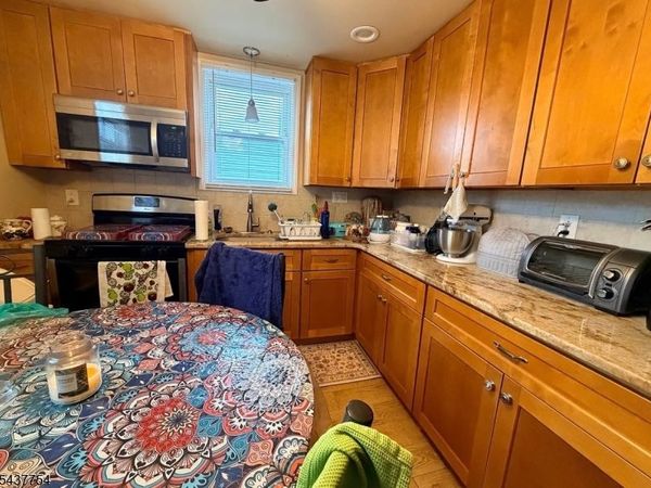 98 Passaic Ave, Nutley, NJ 07110
