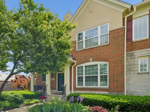 671 Central Avenue , Deerfield, IL 60015