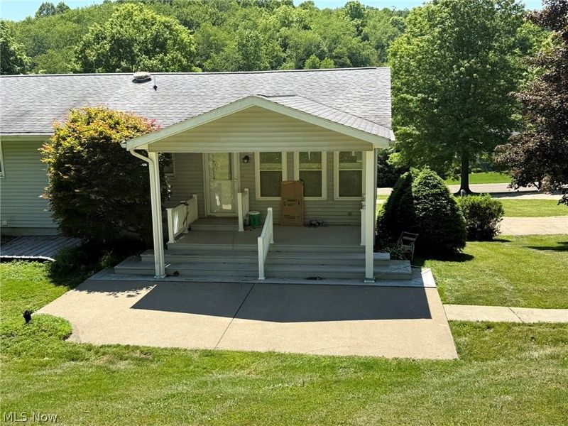 4223 Blacksnake Hill Road NE, Dover, OH 44622 Photo 8