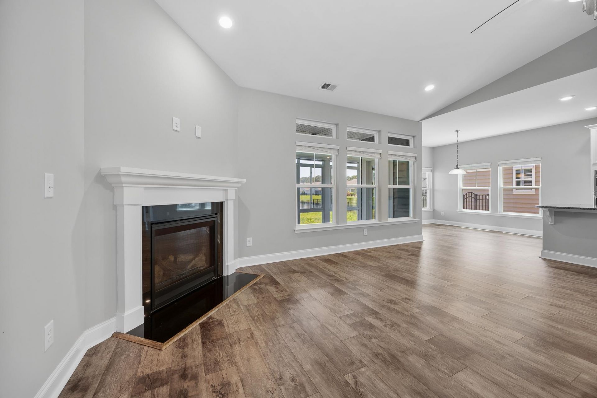 752 Cherry Blossom Dr. Photo 8