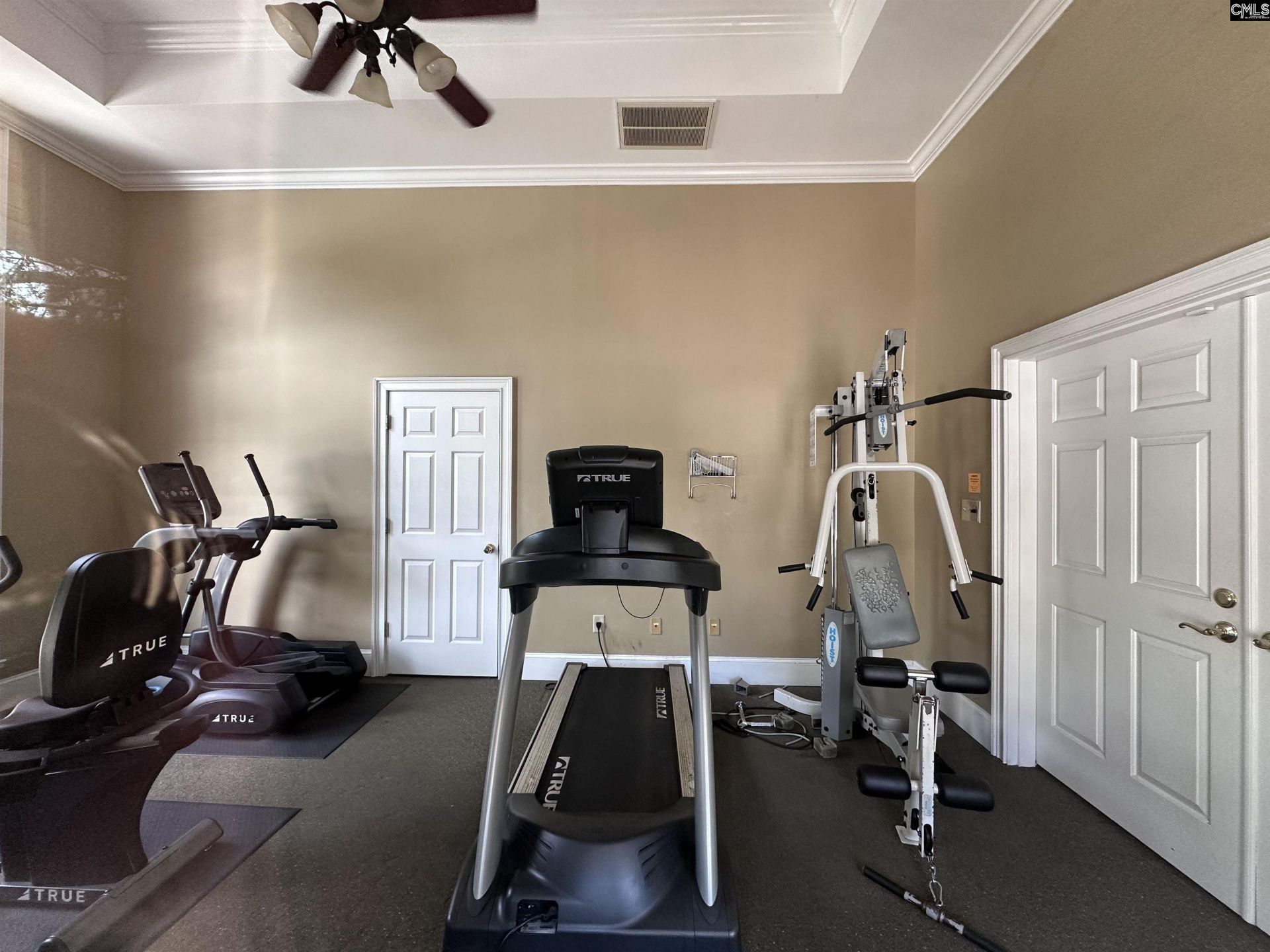180 Wexford Drive Photo 4