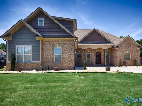 22577 Bluffview Drive, Athens, AL 35613