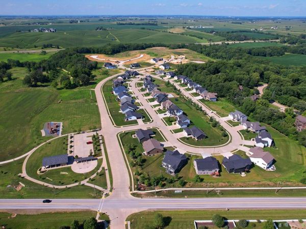 7214 Alvie Court, Bettendorf, IA 52722