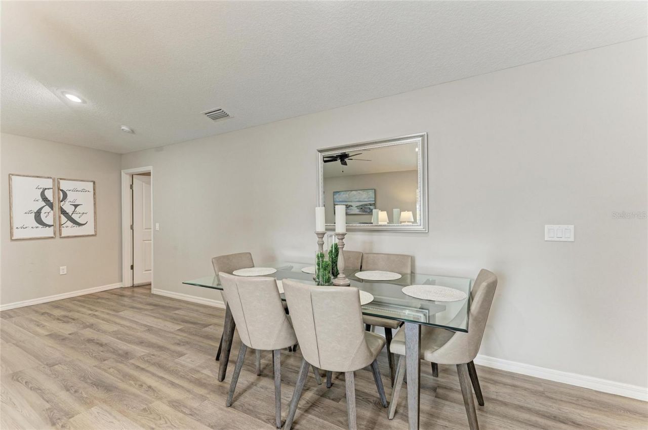 823 Bacon Avenue, Sarasota, FL 34232 Photo