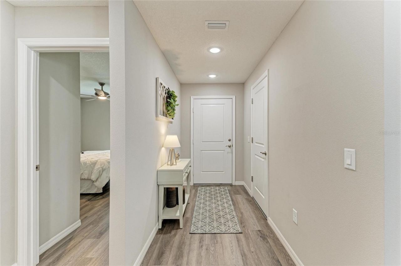 823 Bacon Avenue, Sarasota, FL 34232 Photo