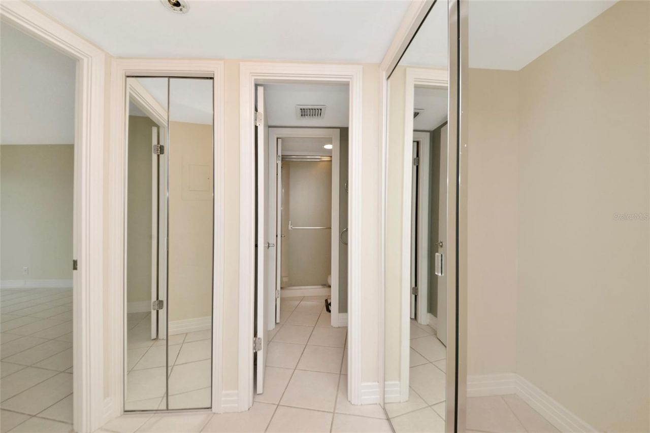 5855 Midnight Pass Road, Unit 514, Sarasota, FL 34242 Photo