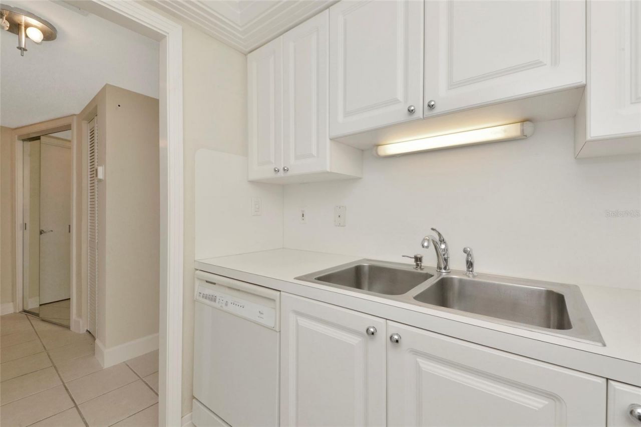 5855 Midnight Pass Road, Unit 514, Sarasota, FL 34242 Photo