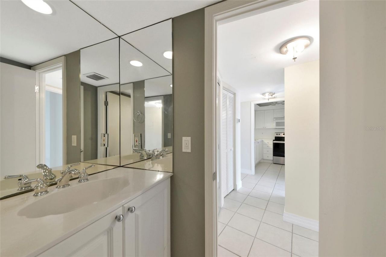 5855 Midnight Pass Road, Unit 514, Sarasota, FL 34242 Photo