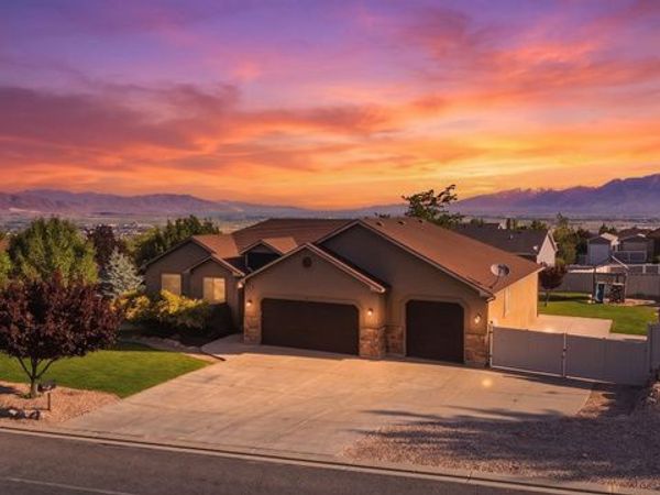 6 W PARK DR , Elk Ridge, UT 84651